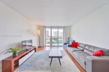 19370 Collins Ave 622, Sunny Isles Beach, Florida 33160, USA