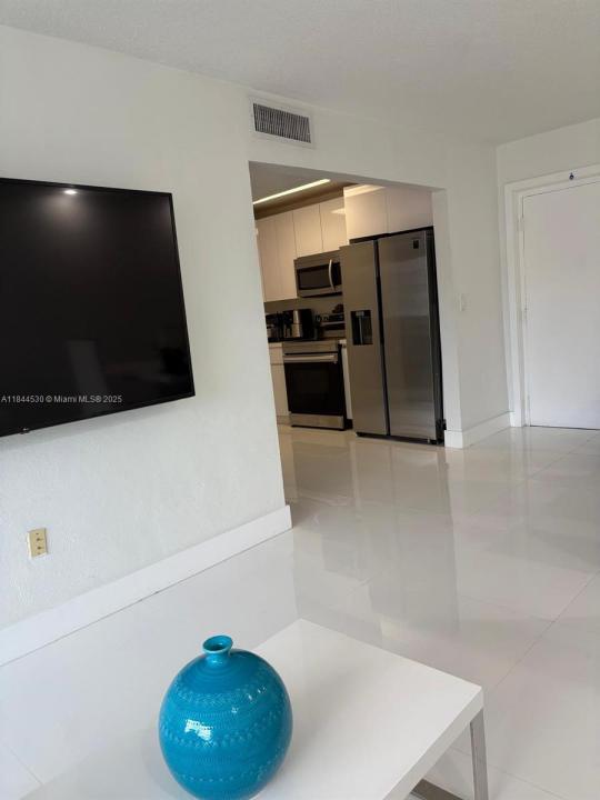 495 NW 72nd Ave 408, Miami, Florida 33126
