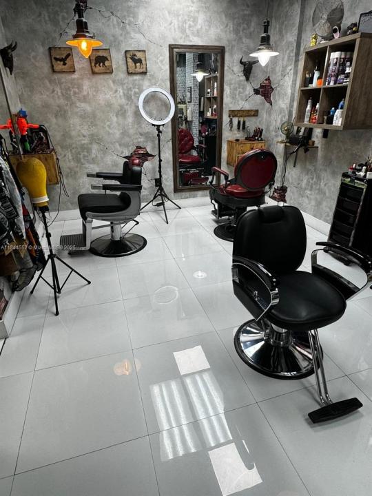 2475 NW 95th Ave 4, Doral, Florida 33172, Stati Uniti