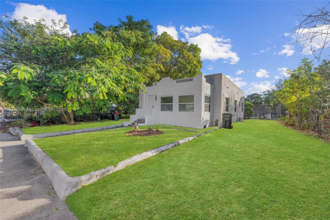 832 N C St, Lake Worth, Florida 33460