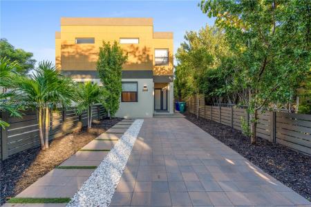 2887 SW 33rd Ave, Miami, Florida 33133, USA