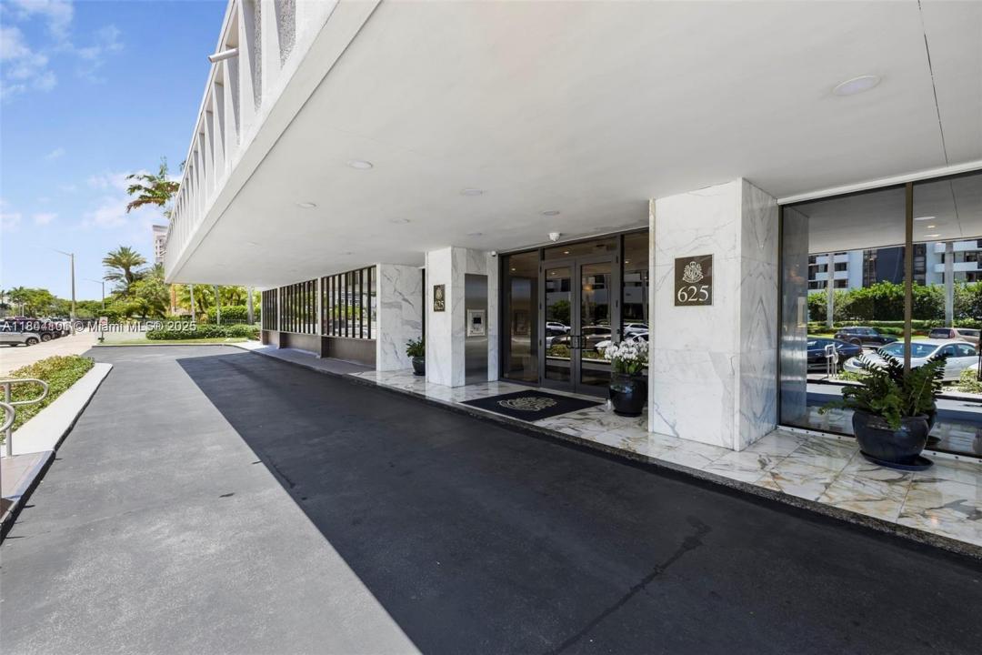 625 Biltmore Way 902, Coral Gables, Floride 33134, États-Unis