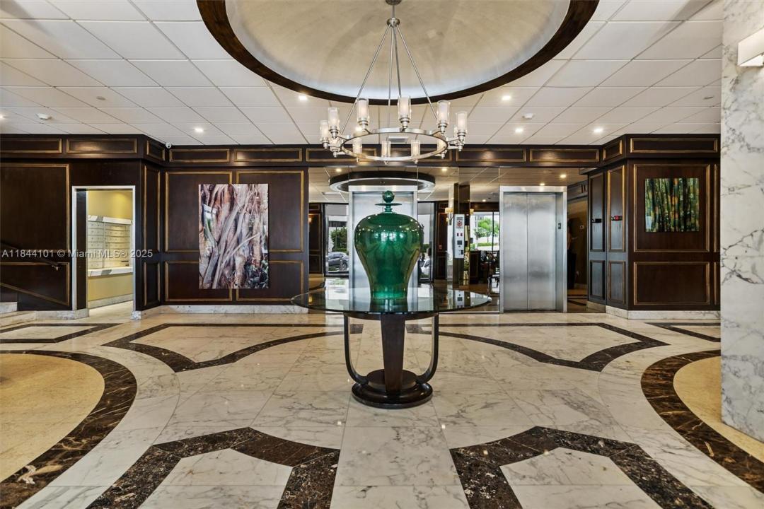 625 Biltmore Way 902, Coral Gables, Floride 33134, États-Unis
