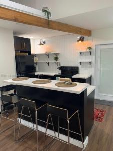 328 SW 12th Ave, Fort Lauderdale, Florida 33312, USA
