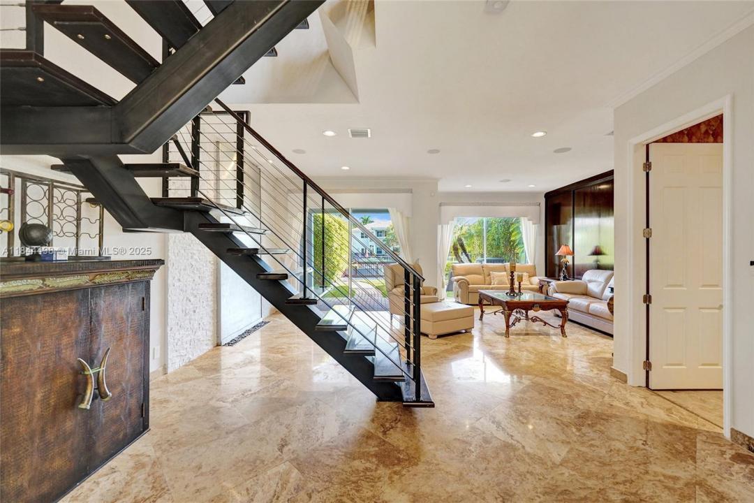 1375 Harbor Vw E, Hollywood, فلوريدا 33019, الولايات المتحدة