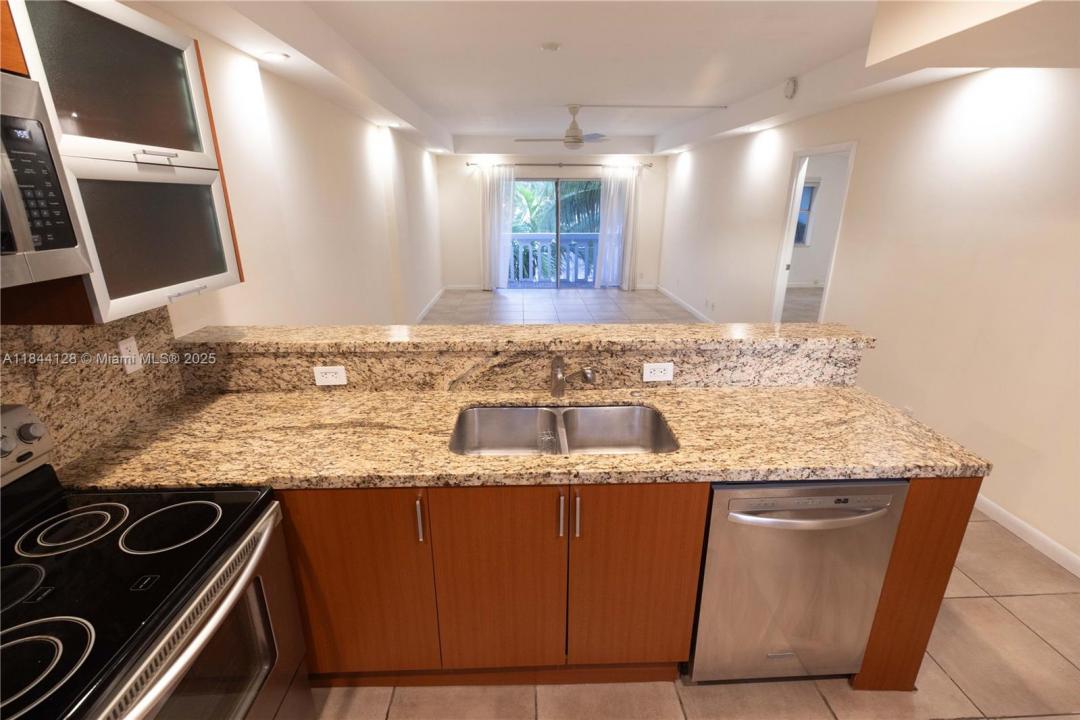 100 Edgewater Dr 336, Coral Gables, Florida 33133