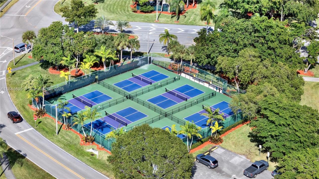 13250 SW 7th Ct 404L, Pembroke Pines, Florida 33027, HOA KỲ