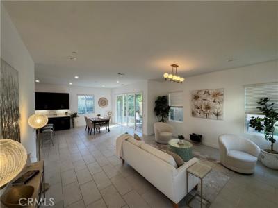 Newall, Irvine, קליפורניה 92618, ארצות הברית של אמריקה