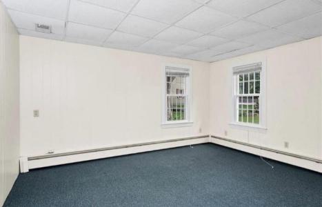 82 Wampanoag Circle, North Kingstown, Rhode Island 02852