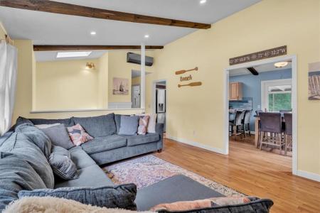 8 Tonkawa Avenue, Westerly, RI 02891, USA