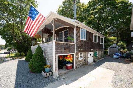 22 Harrison Street, Bristol, Rhode Island 02809