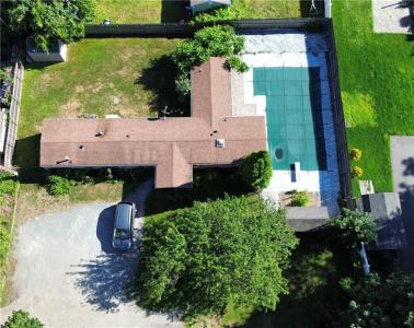44 Clegg Avenue, Tiverton, RI 02878, USA