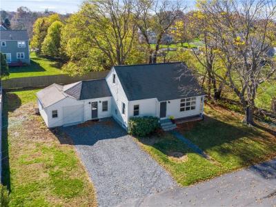 96 Jo Anne Avenue, Portsmouth, RI 02871, USA