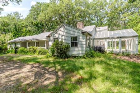 101 Cobble Hill Road, Lincoln, RI 02865, USA