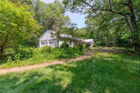 101 Cobble Hill Road, Lincoln, RI 02865, USA