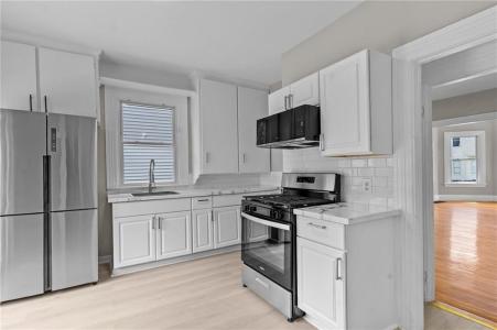 215 Indiana Avenue, Providence, Род Айленд 02905, Соединенные Штаты