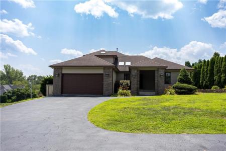 9 Katelan Court, Cranston, RI 02921, USA