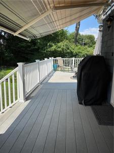 18 South Lewis Street, Charlestown, רוד איילנד 02813, ארצות הברית של אמריקה