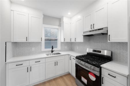 735 Broadway, Pawtucket, Rhode Island 02861
