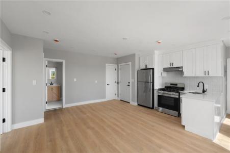 735 Broadway 3F, Pawtucket, Rhode Island 02861