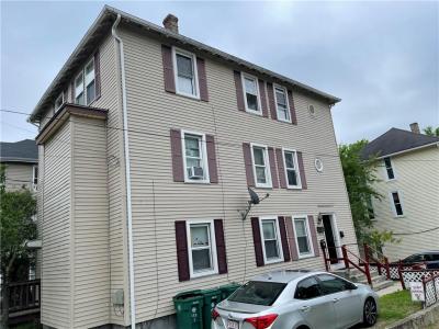 133 East School Street, Woonsocket, רוד איילנד 02895, ארצות הברית של אמריקה