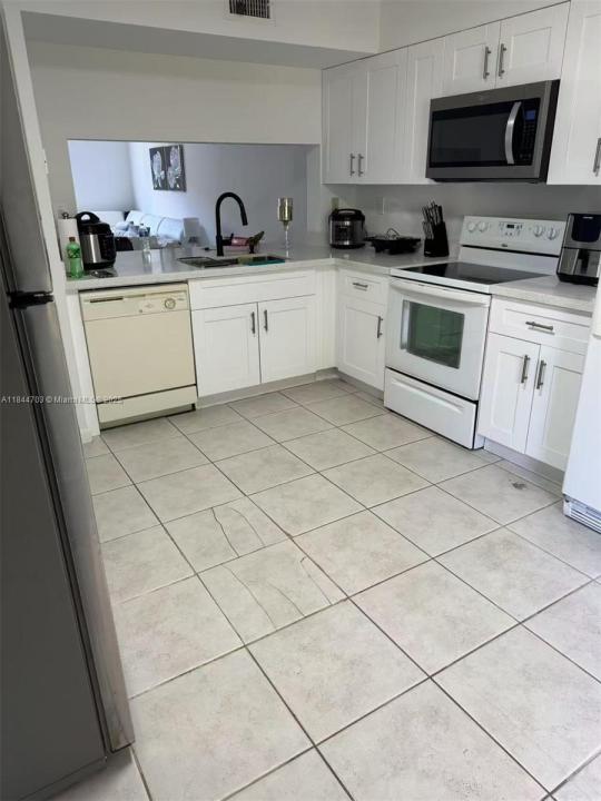 14931 SW 82nd Ter 4-205, Miami, Florida 33193, Estados Unidos