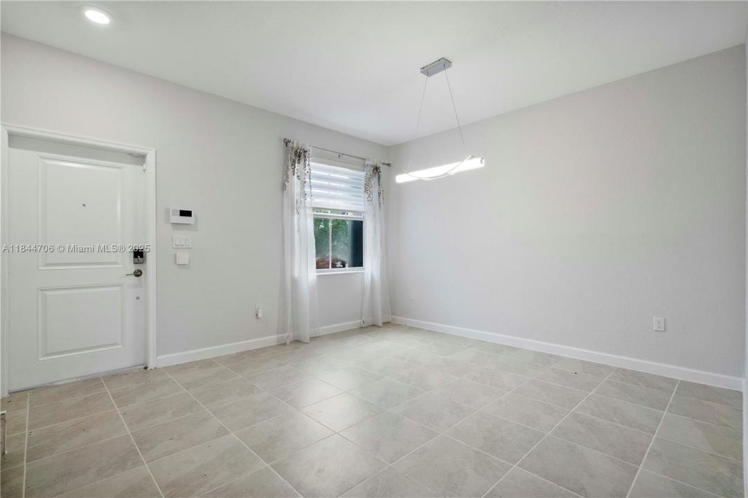 2747 SE 15th St, Homestead, 佛罗里达州 33035, 美国