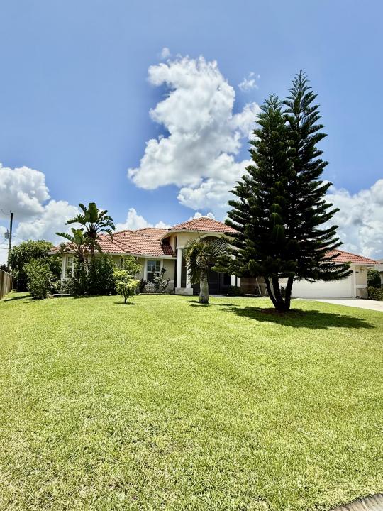 2810 SE Tate Avenue, Port Saint Lucie, Florida 34984