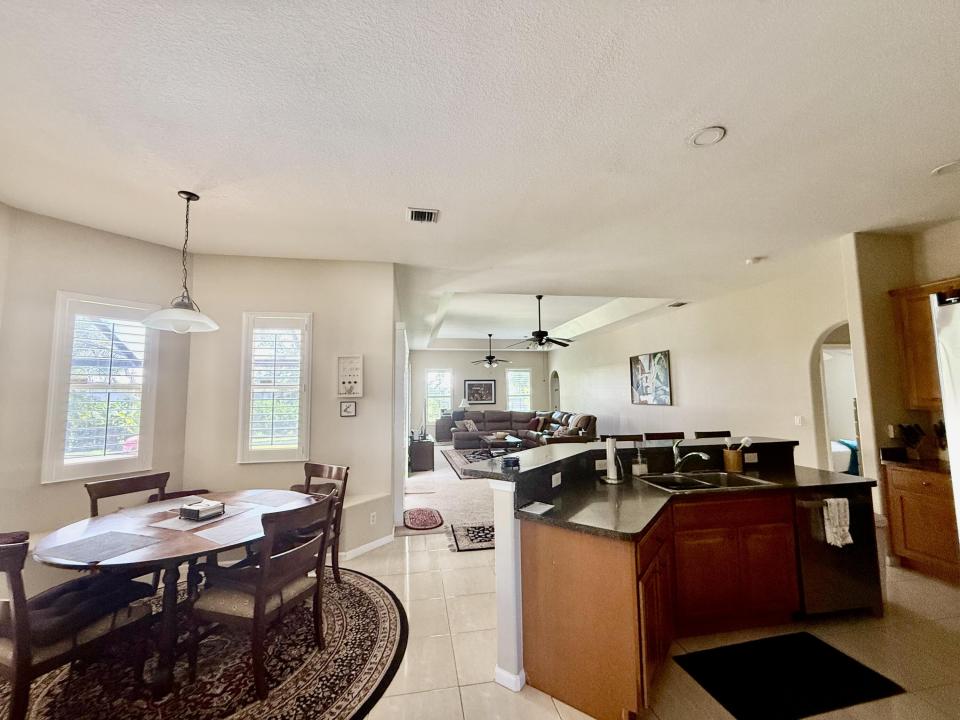 2810 SE Tate Avenue, Port Saint Lucie, Florida 34984