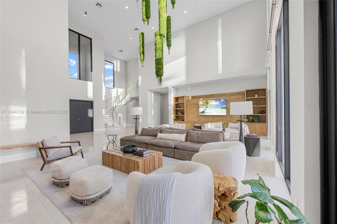 3275 Islewood Ave, Weston, Florida 33332