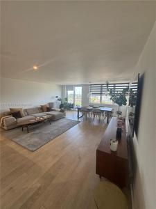 2150 Sans Souci Blvd B1611, North Miami, Florida 33181, USA