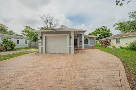 2419 Washington St, Hollywood, Florida 33020, USA