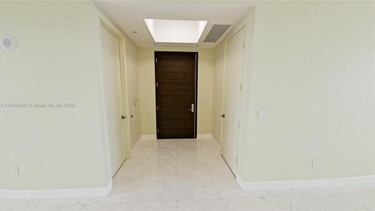 15901 collins ave 2106, Sunny Isles Beach, Florida 33160, USA