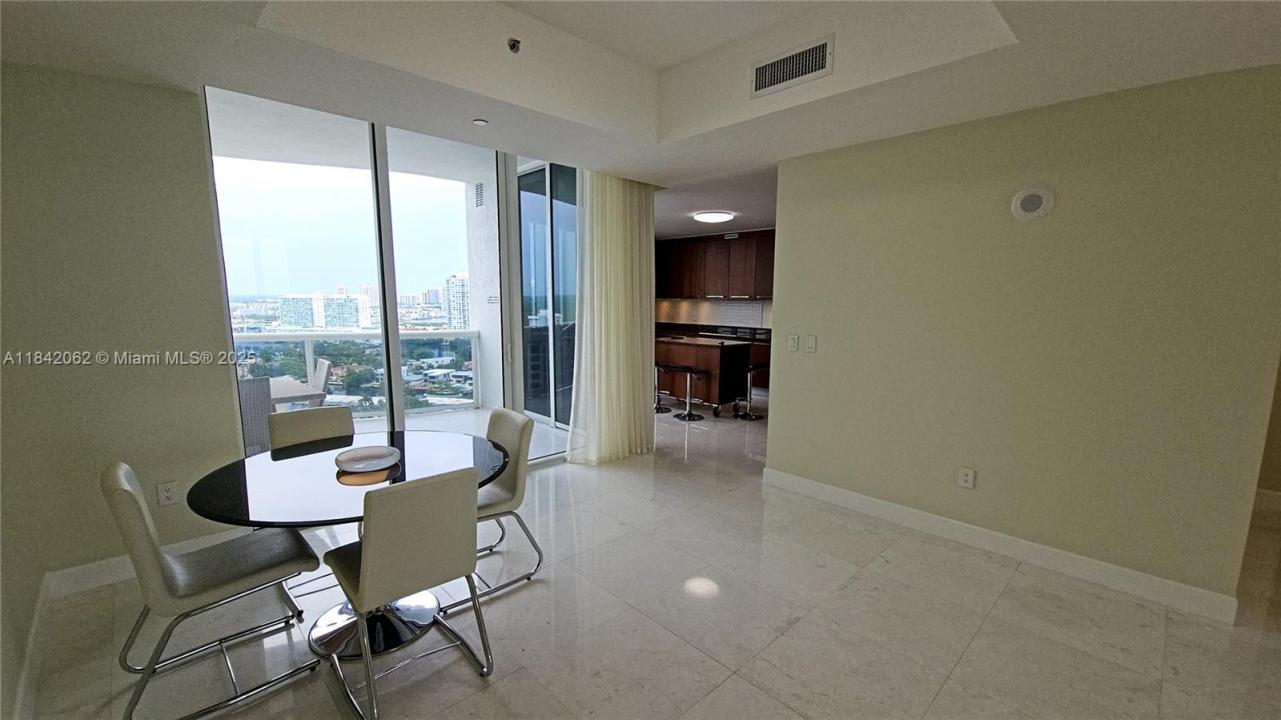 15901 collins ave 2106, Sunny Isles Beach, Florida 33160, Estados Unidos