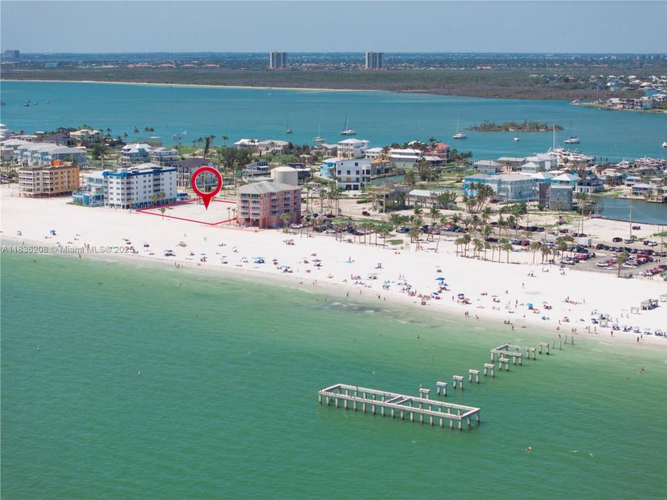 800-802 ESTERO BLVD, Other City - In The State Of Florida, Florida 33931, Stati Uniti