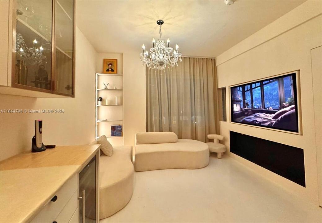 100 Collins Ave 218, Miami Beach, Florida 33139, Stati Uniti