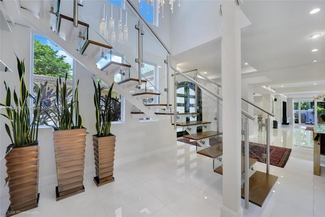 5320 Sunset Dr, Miami, フロリダ 33143, アメリカ合衆国
