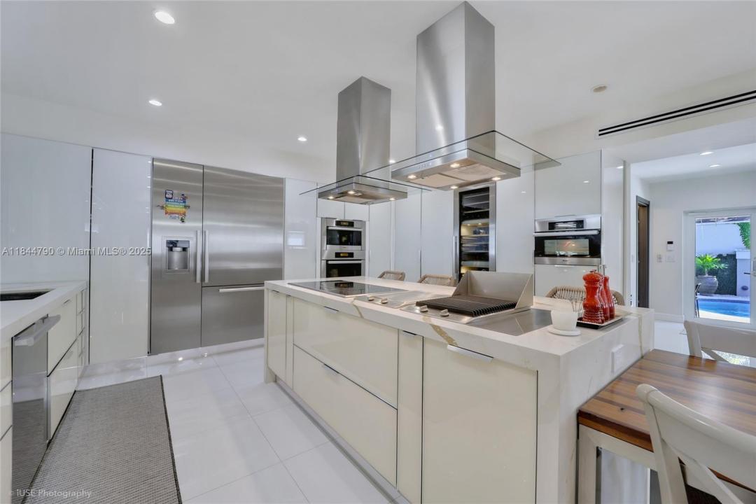 5320 Sunset Dr, Miami, フロリダ 33143, アメリカ合衆国