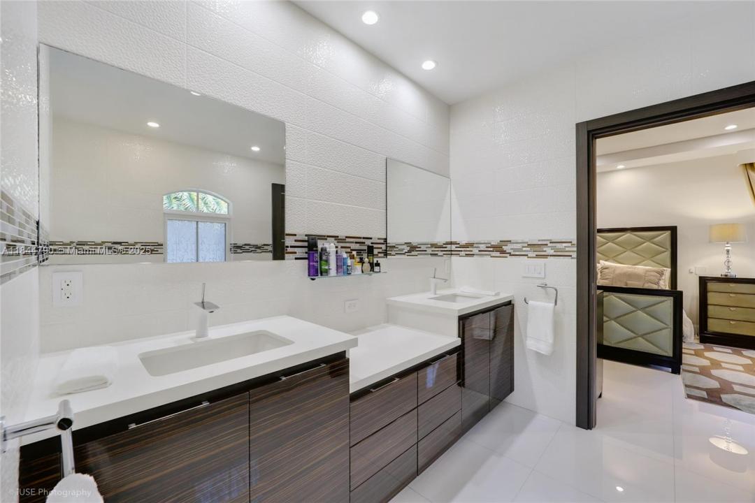 5320 Sunset Dr, Miami, フロリダ 33143, アメリカ合衆国
