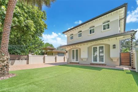 5320 Sunset Dr, Miami, Florida 33143, USA