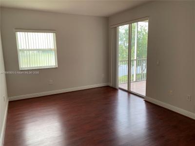 10730 NW 66th St 203, Doral, Florida 33178, USA