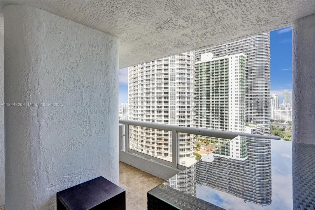 1717 N Bayshore Dr A-2547, Miami, Floride 33132, États-Unis