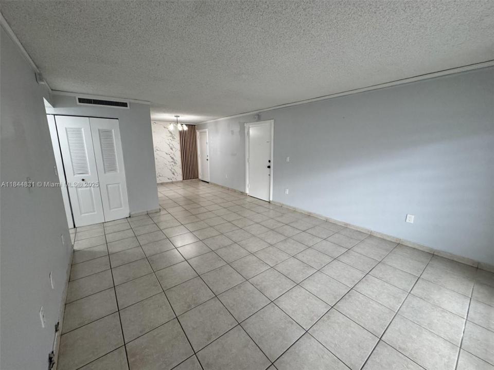 7101 Miami Lakes Dr Q9, Miami Lakes, 佛罗里达州 33014, 美国