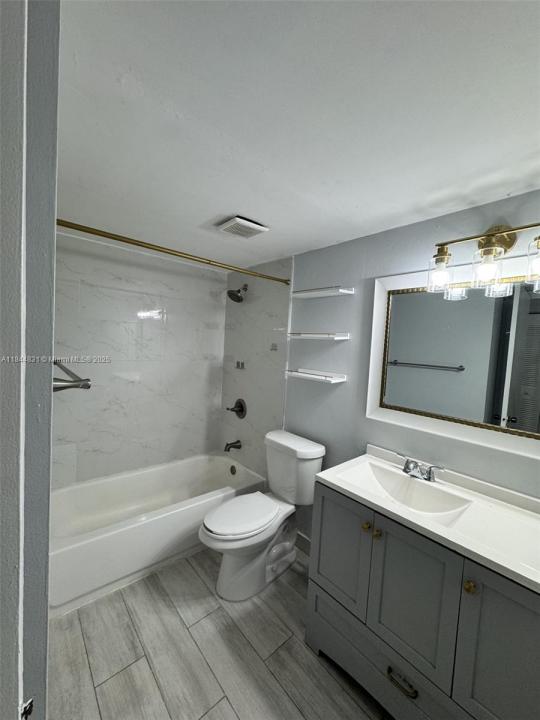7101 Miami Lakes Dr Q9, Miami Lakes, 佛罗里达州 33014, 美国