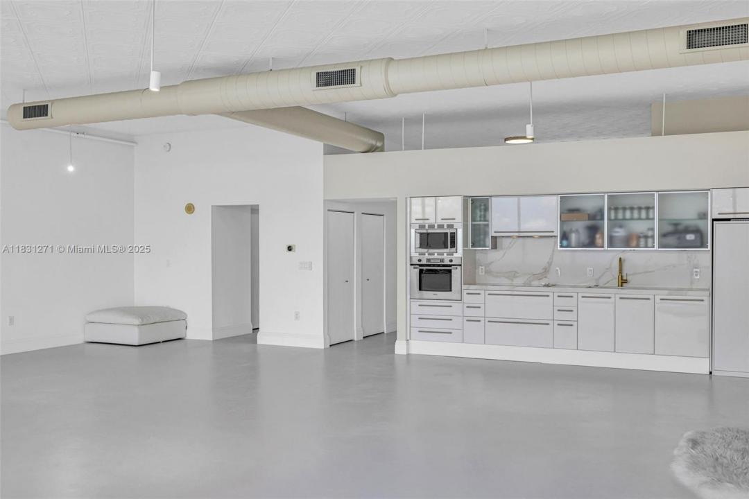 7934 West Dr 1504, North Bay Village, Florida 33141, Stati Uniti