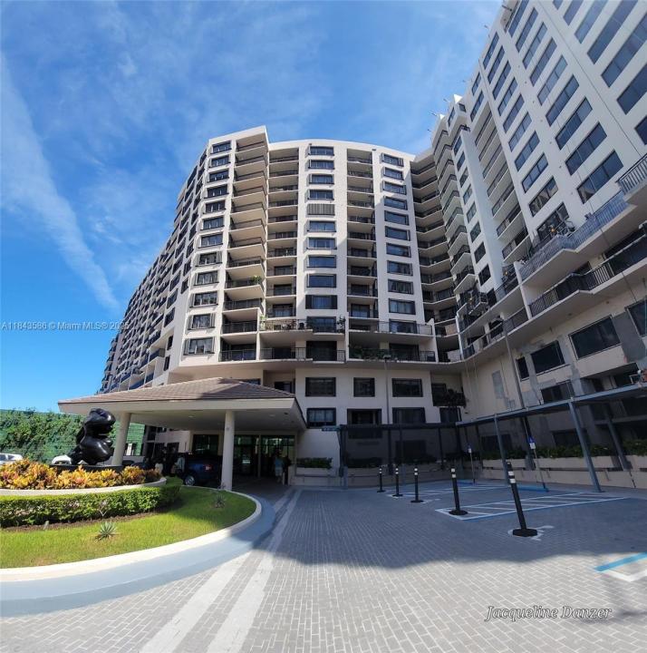 540 Brickell Key Dr 307, Miami, Florida 33131, USA