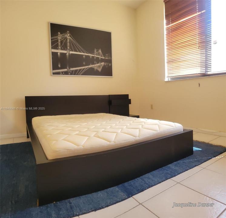 540 Brickell Key Dr 307, Miami, Florida 33131, USA
