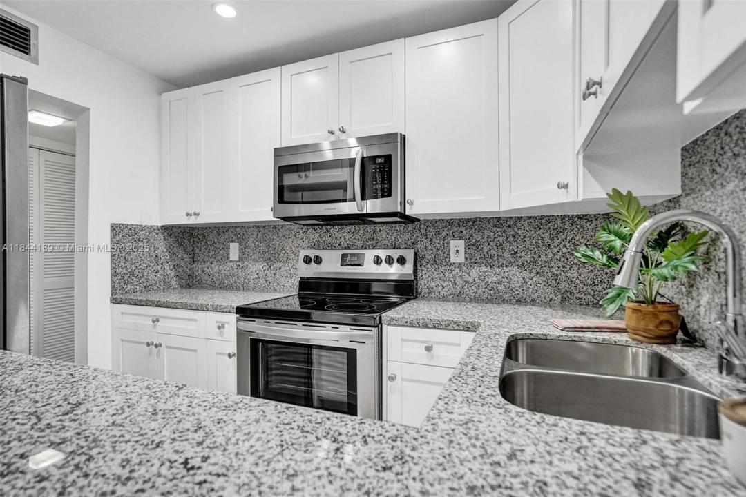 9301 SW 92nd Ave A310, Miami, Florida 33176