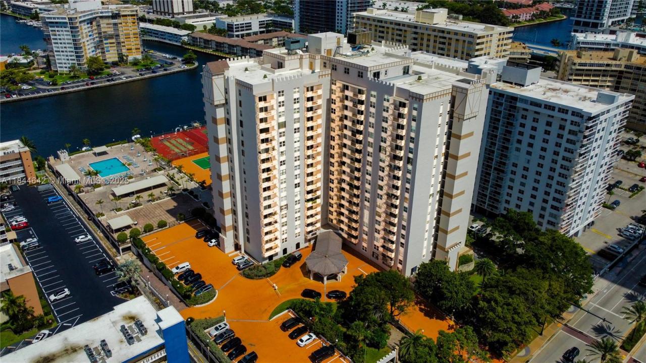 1865 S Ocean Dr 4H, Hallandale Beach, Florida 33009
