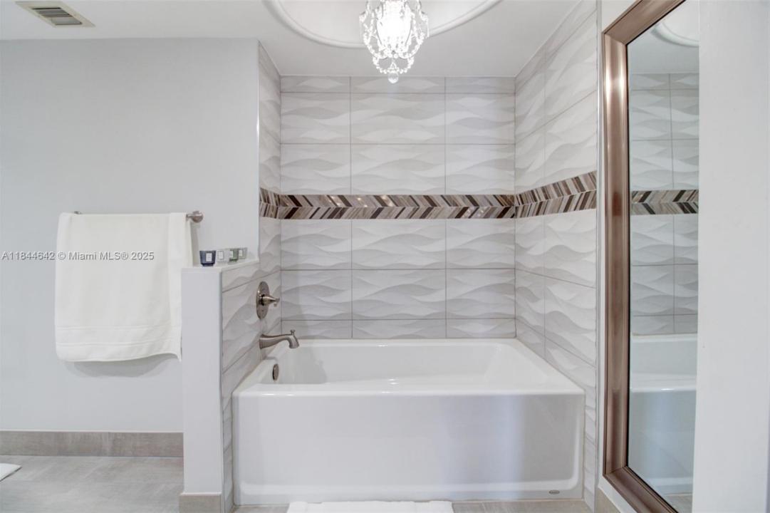 1865 S Ocean Dr 4H, Hallandale Beach, Florida 33009